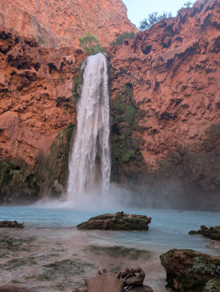 Strong current under Mooney Falls.